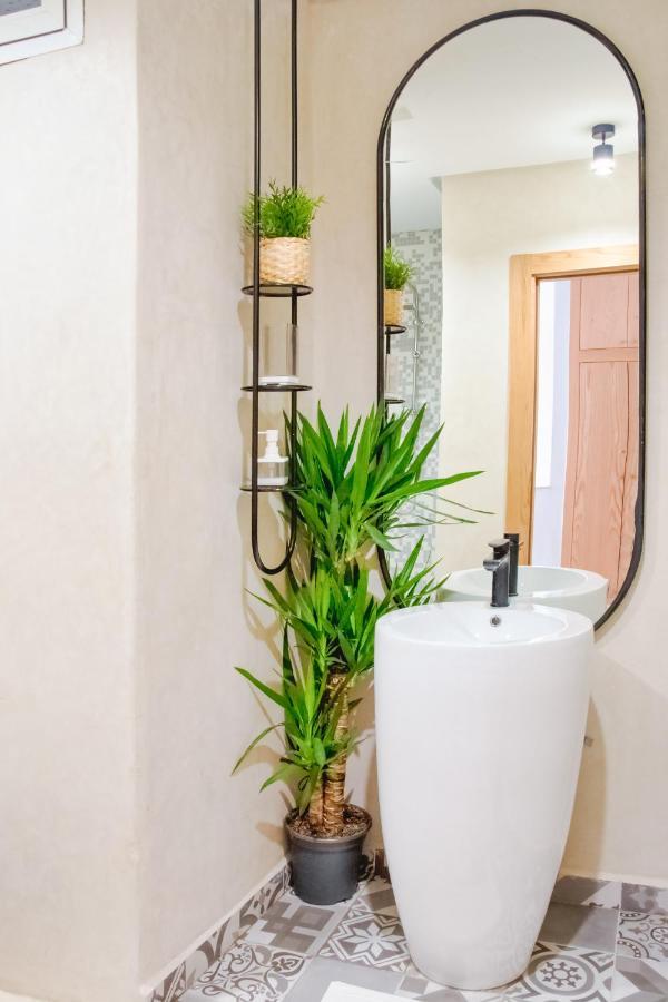 Luxury Apartment 3 Bedroom In The Heart Of Agdal Near Arribat Center Rabat Exteriör bild